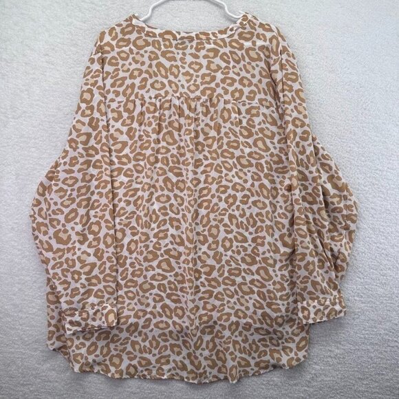 Torrid Shirt Womens 3XL Tunic Pullover Animal Print Blouse Long Sleeve Roll Tab - Picture 3 of 9
